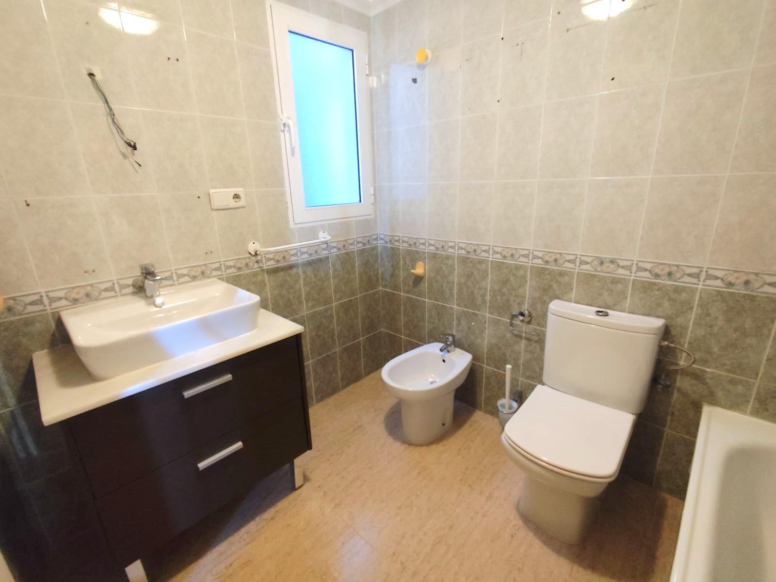 2 Bed, 1 Bath, ApartmentFor Sale, Torrevieja, Alicante