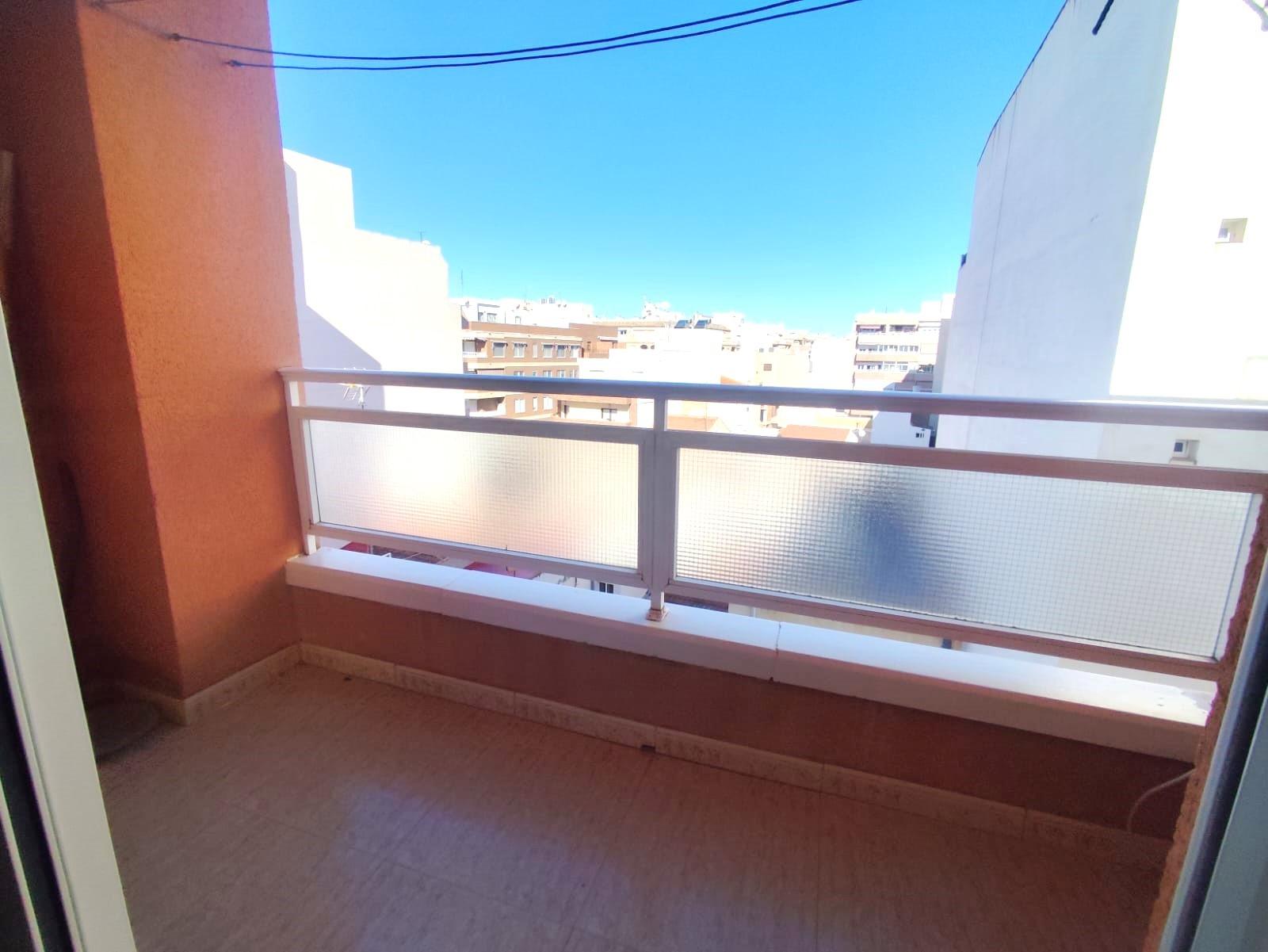 2 Bed, 1 Bath, ApartmentFor Sale, Torrevieja, Alicante