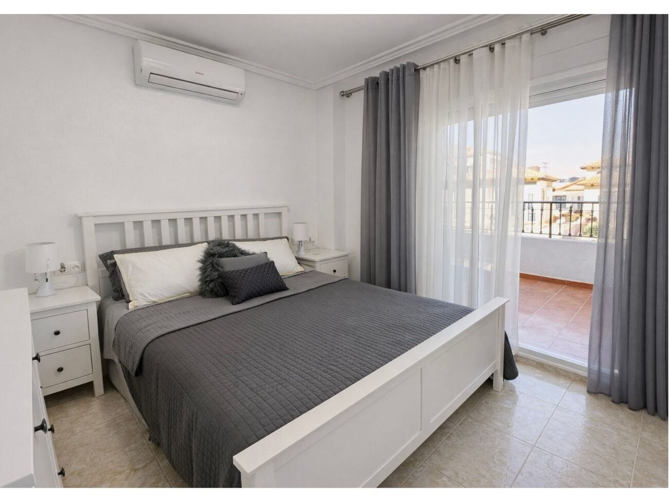 2 Bed, 1 Bath, HouseFor Sale, La Zenia, Alicante