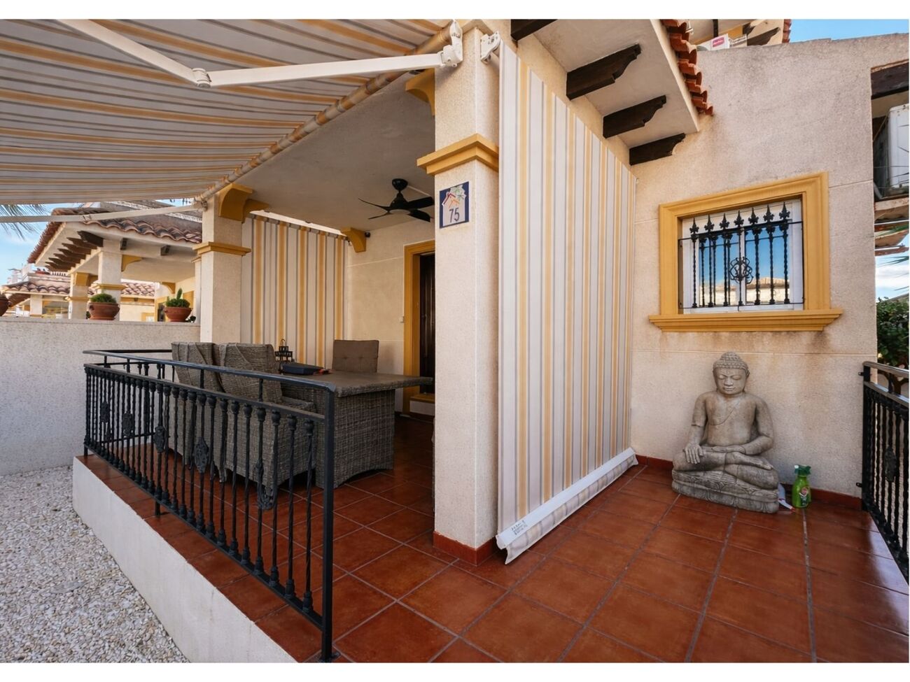 2 Bed, 1 Bath, HouseFor Sale, La Zenia, Alicante