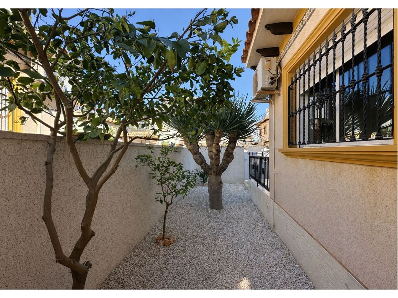 2 Bed, 1 Bath, HouseFor Sale, La Zenia, Alicante