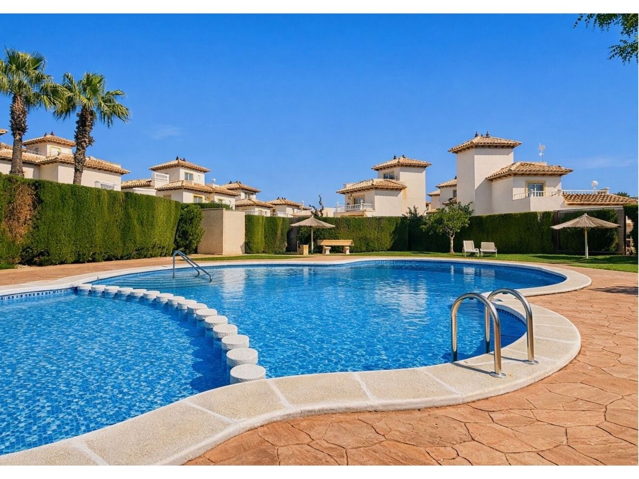 2 Bed, 1 Bath, HouseFor Sale, La Zenia, Alicante