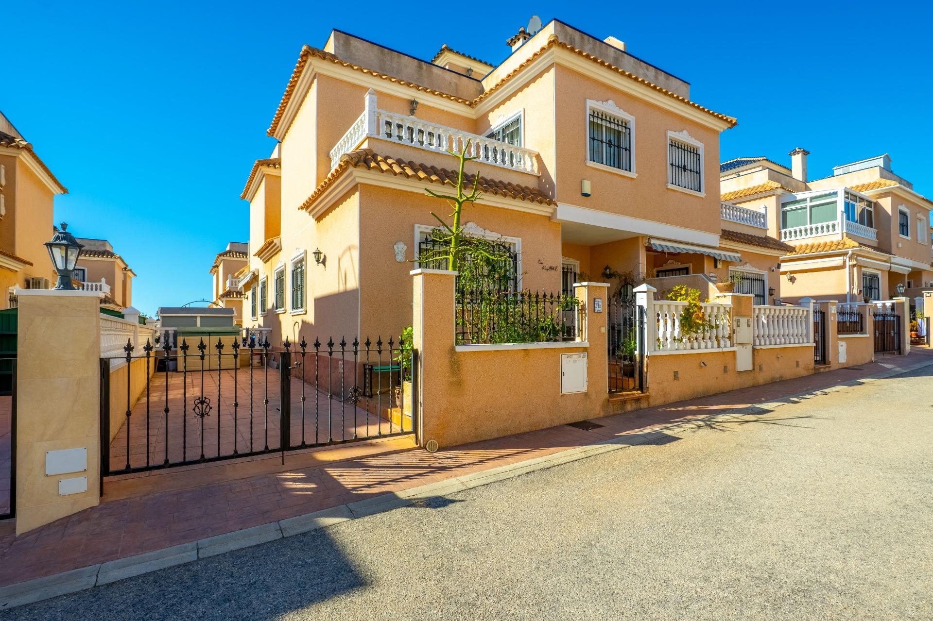 2 Bed, 2 Bath, ApartmentFor Sale, Orihuela Costa, Alicante