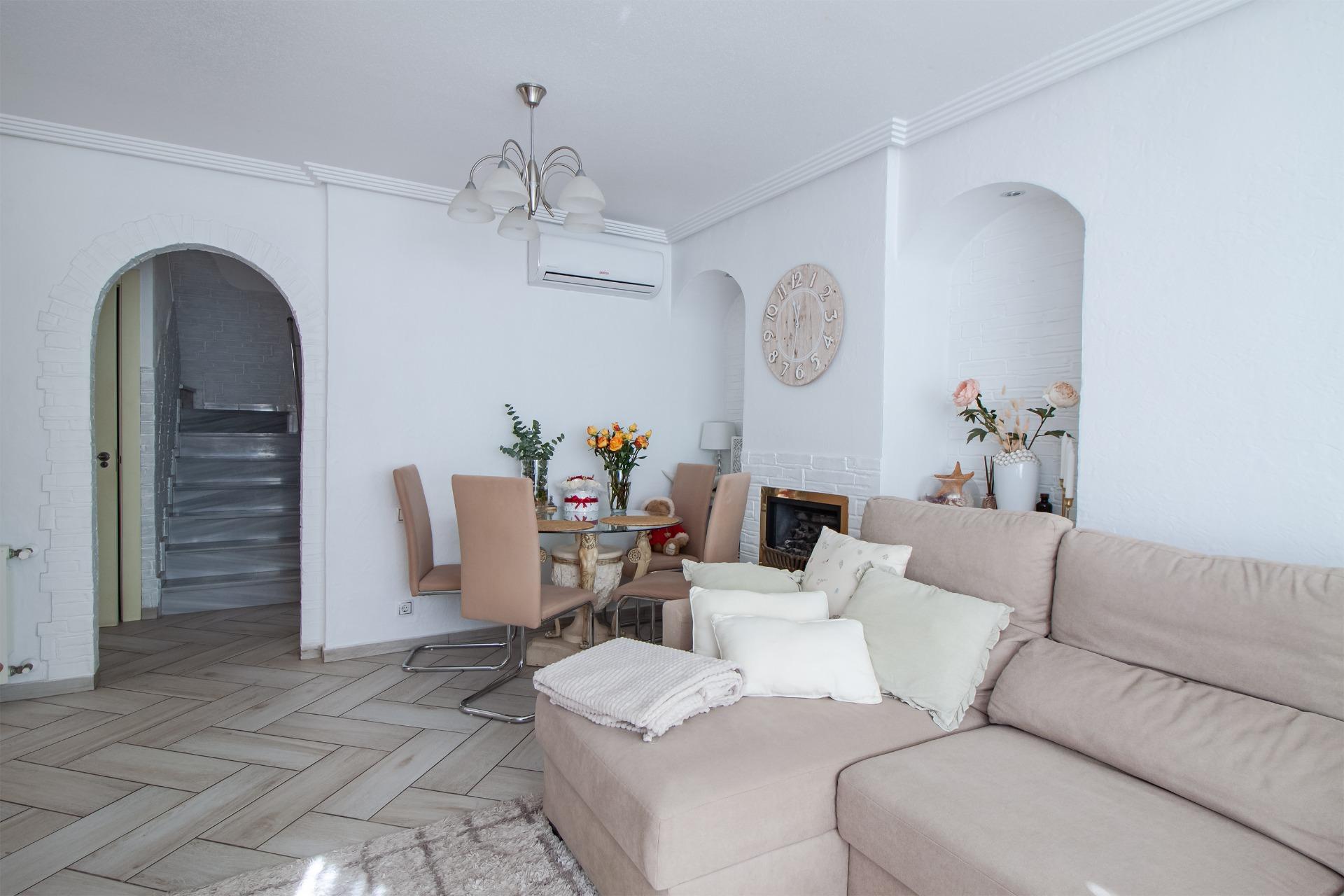 4 Bed, 1 Bath, HouseFor Sale, Orihuela Costa, Alicante