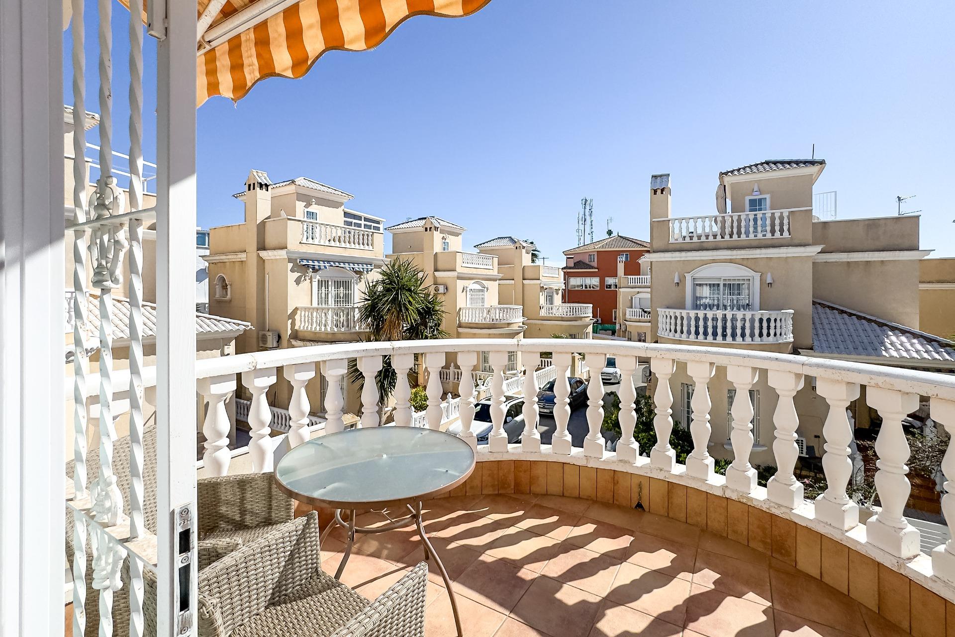 4 Bed, 1 Bath, HouseFor Sale, Orihuela Costa, Alicante