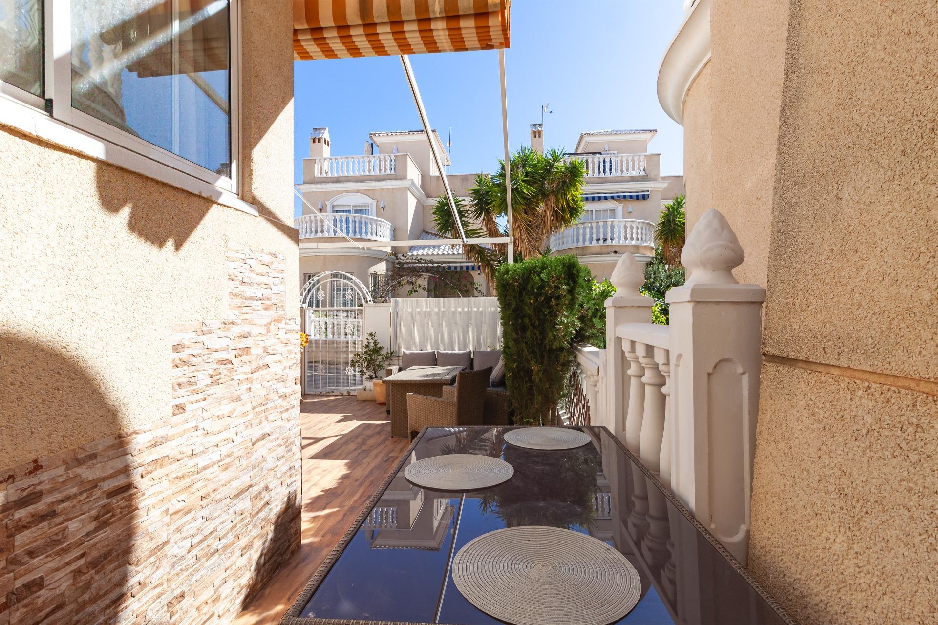 4 Bed, 1 Bath, HouseFor Sale, Orihuela Costa, Alicante