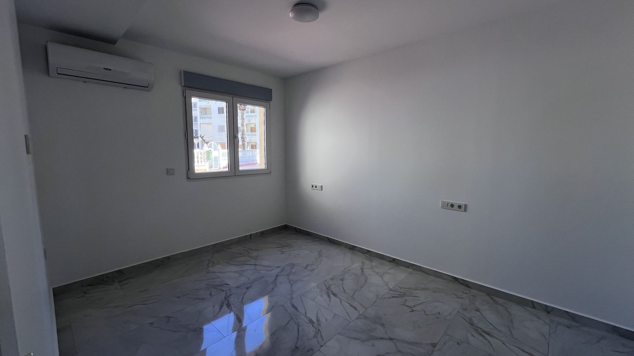 2 Bed, 2 Bath, HouseFor Sale, Torrevieja, Alicante