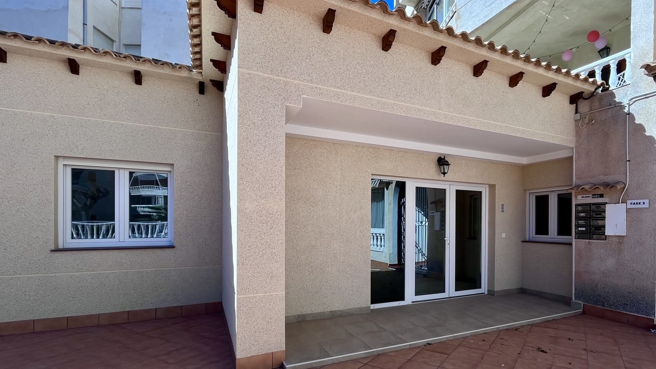 2 Bed, 2 Bath, HouseFor Sale, Torrevieja, Alicante