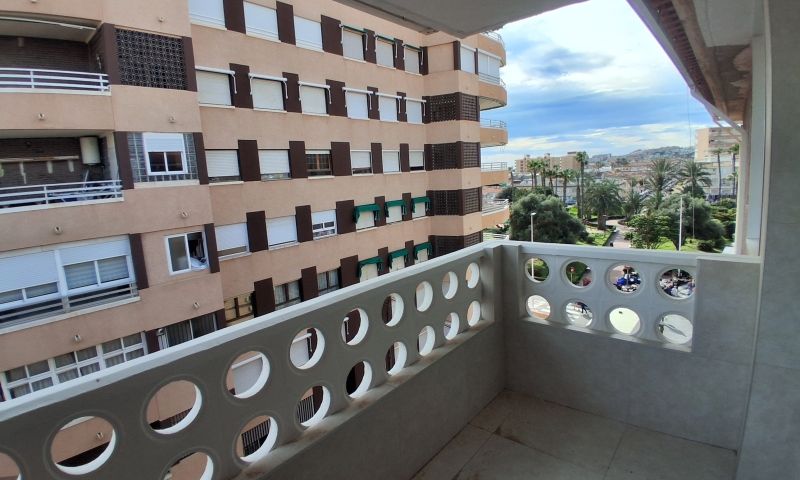 3 Bed, 1 Bath, ApartmentFor Sale, Torrevieja, Alicante