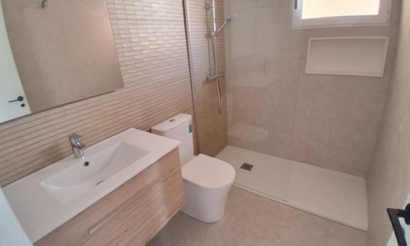 3 Bed, 1 Bath, ApartmentFor Sale, Torrevieja, Alicante