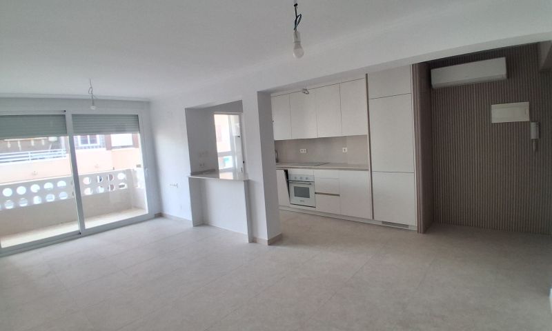 3 Bed, 1 Bath, ApartmentFor Sale, Torrevieja, Alicante