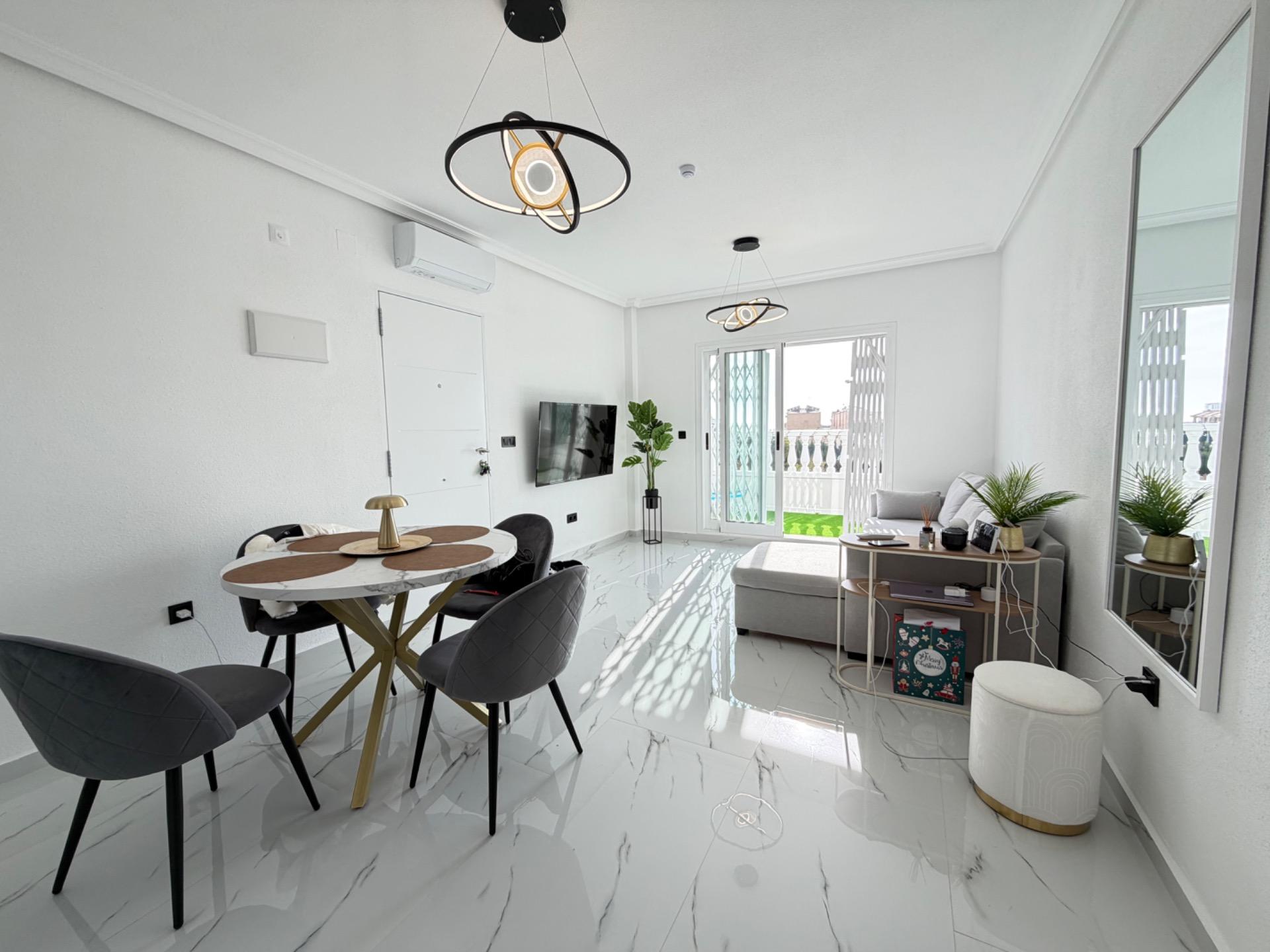 1 Bed, 1 Bath, ApartmentFor Sale, Orihuela Costa, Alicante