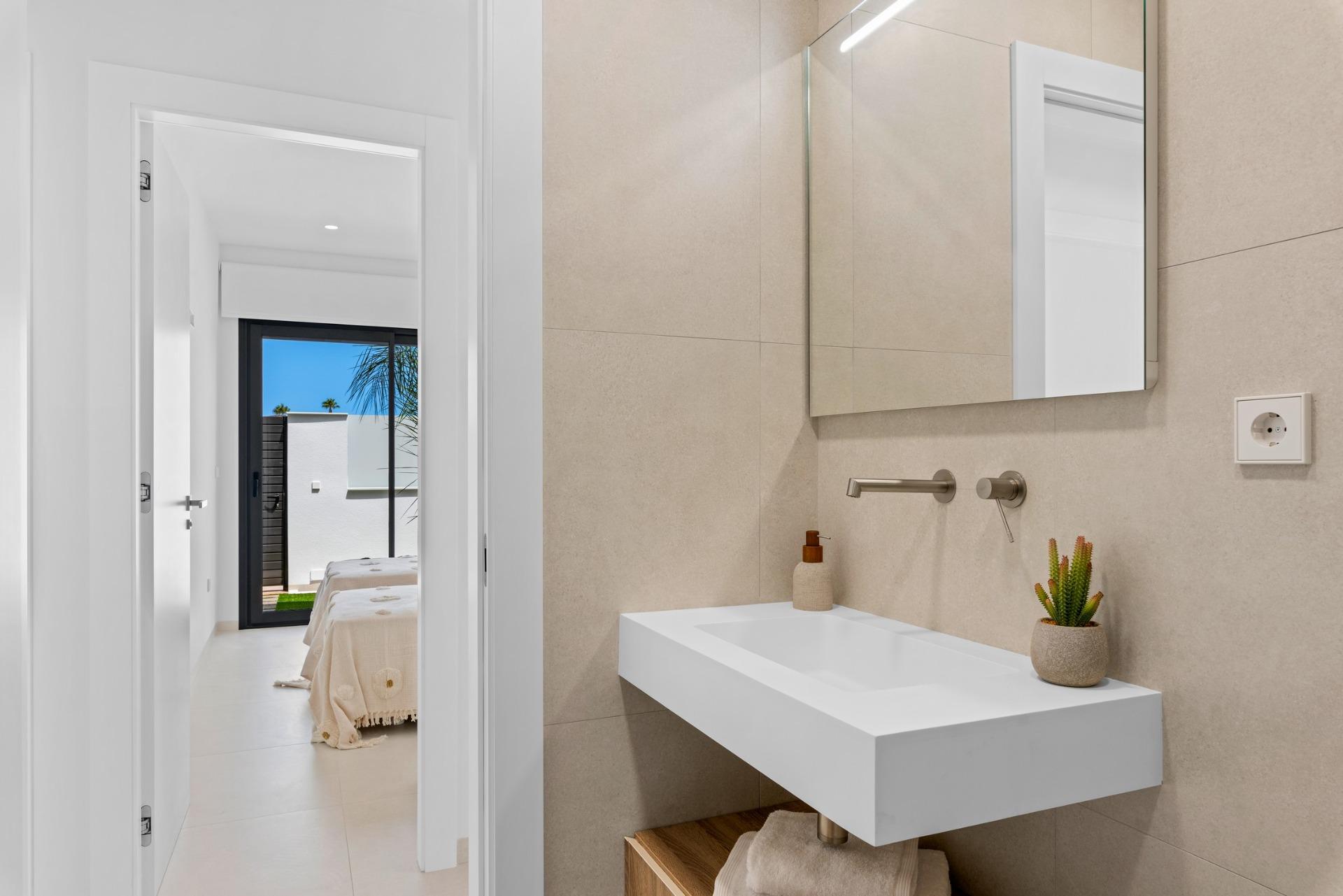 3 Bed, 2 Bath, HouseFor Sale, Los Alcazares, Murcia