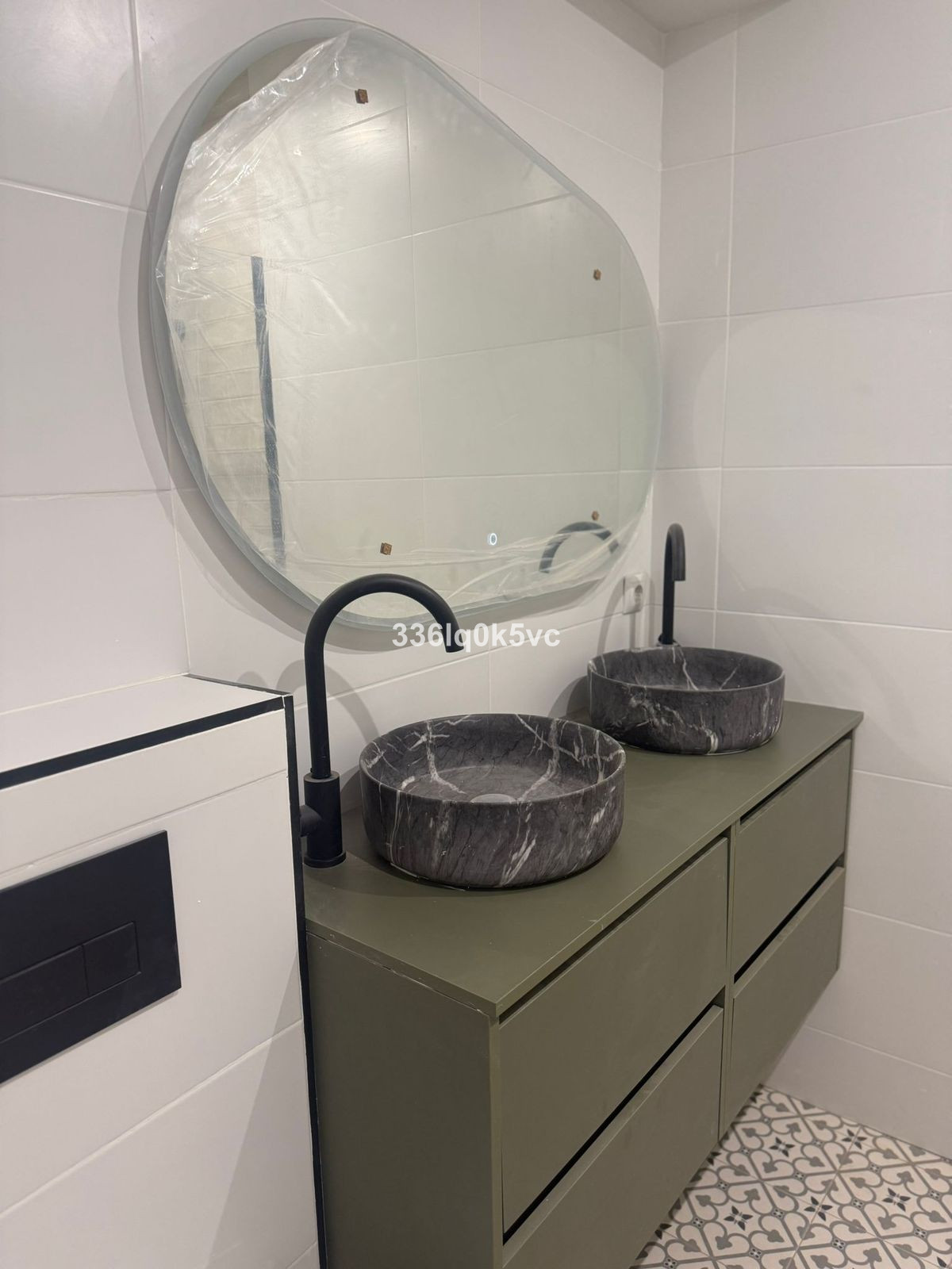 3 Bed, 2 Bath, ApartmentFor Sale, Malaga, Malaga