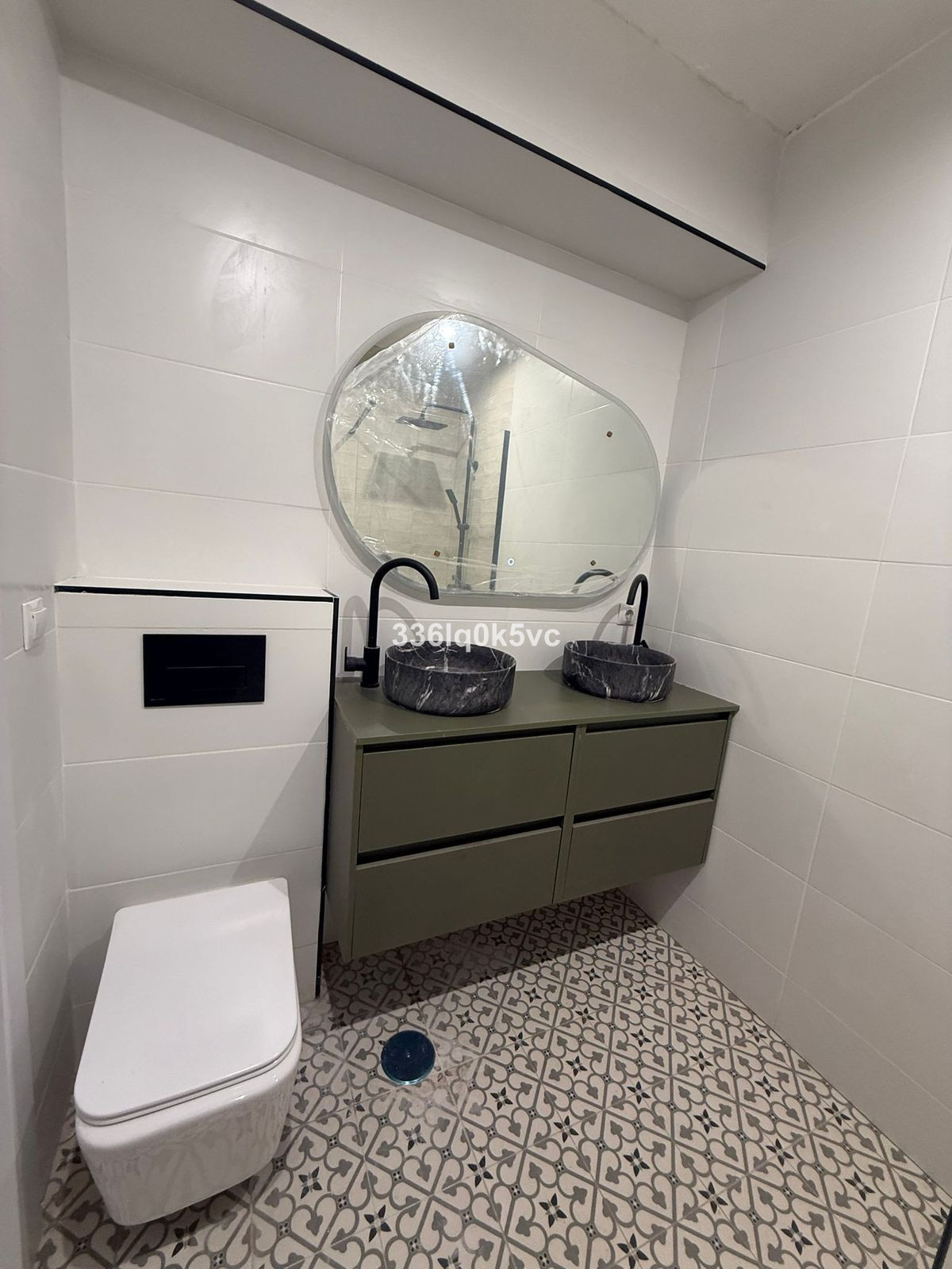 3 Bed, 2 Bath, ApartmentFor Sale, Malaga, Malaga