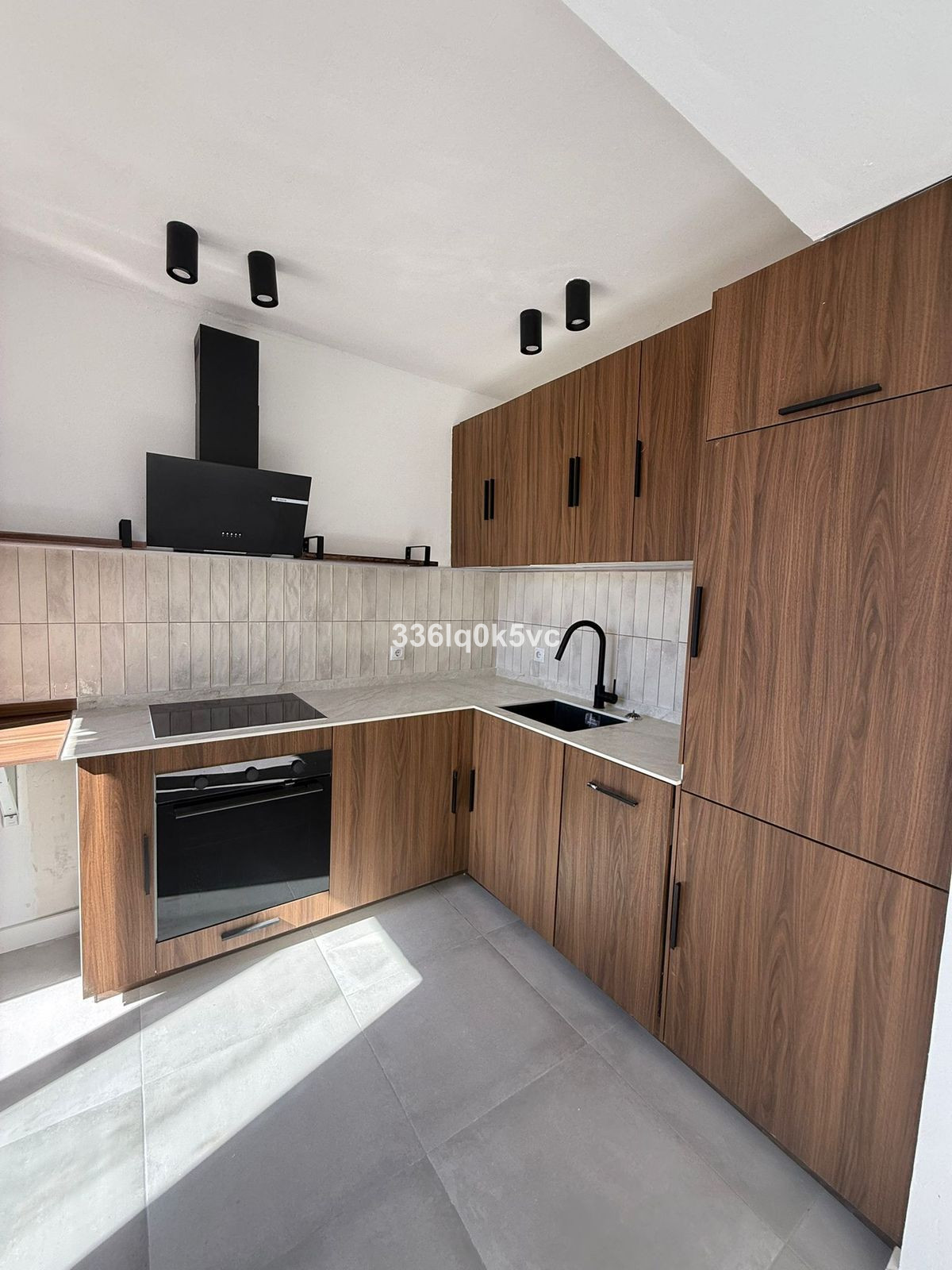 3 Bed, 2 Bath, ApartmentFor Sale, Malaga, Malaga