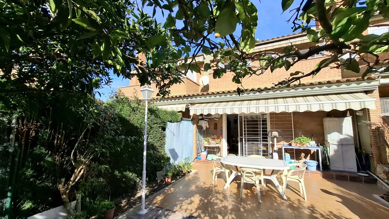 3 Bed, 2 Bath, HouseFor Sale, Albir, Alicante