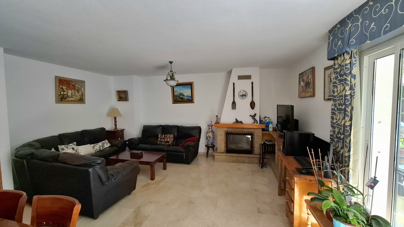 3 Bed, 2 Bath, HouseFor Sale, Albir, Alicante