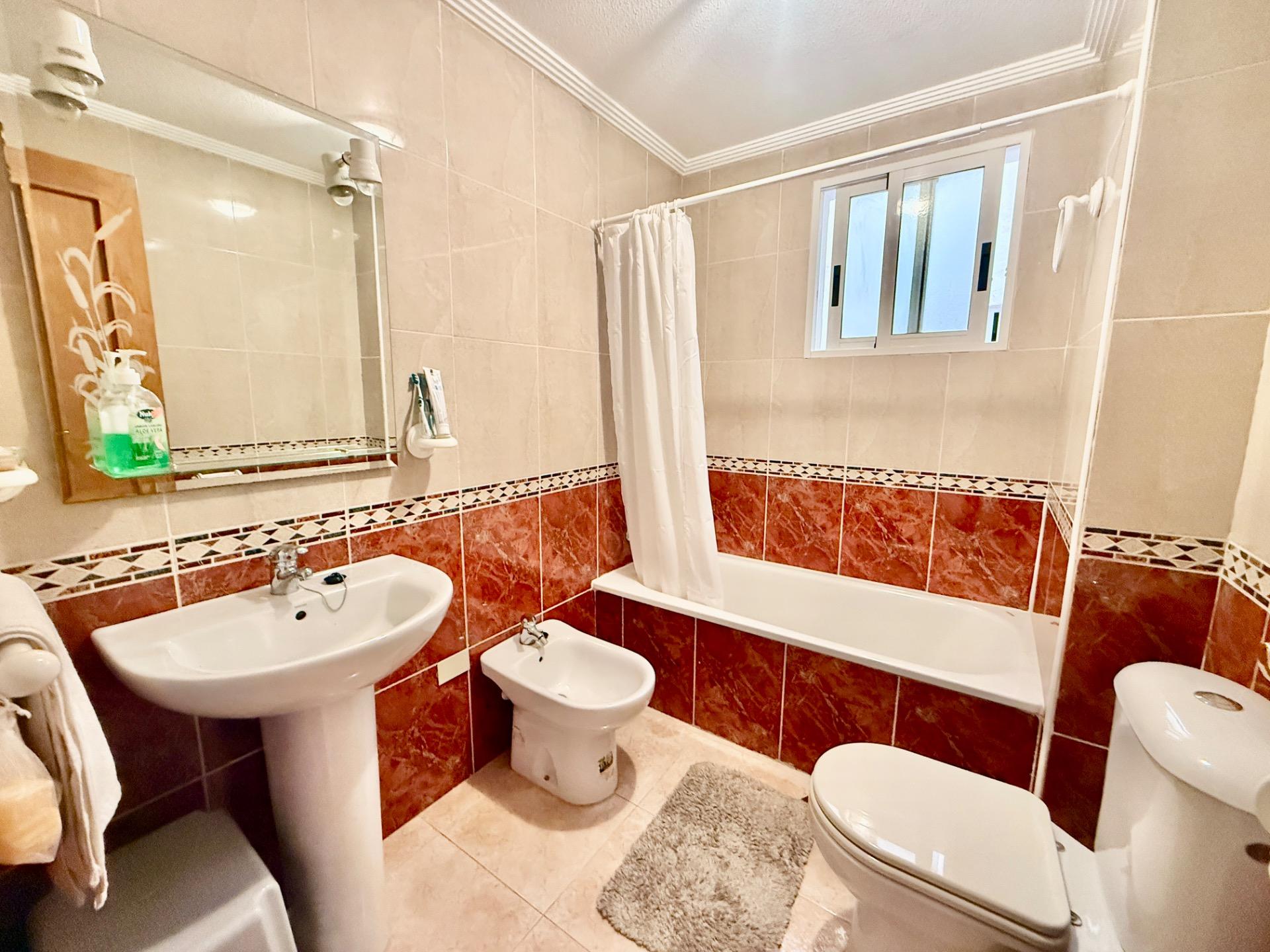 2 Bed, 1 Bath, ApartmentFor Sale, Torrevieja, Alicante