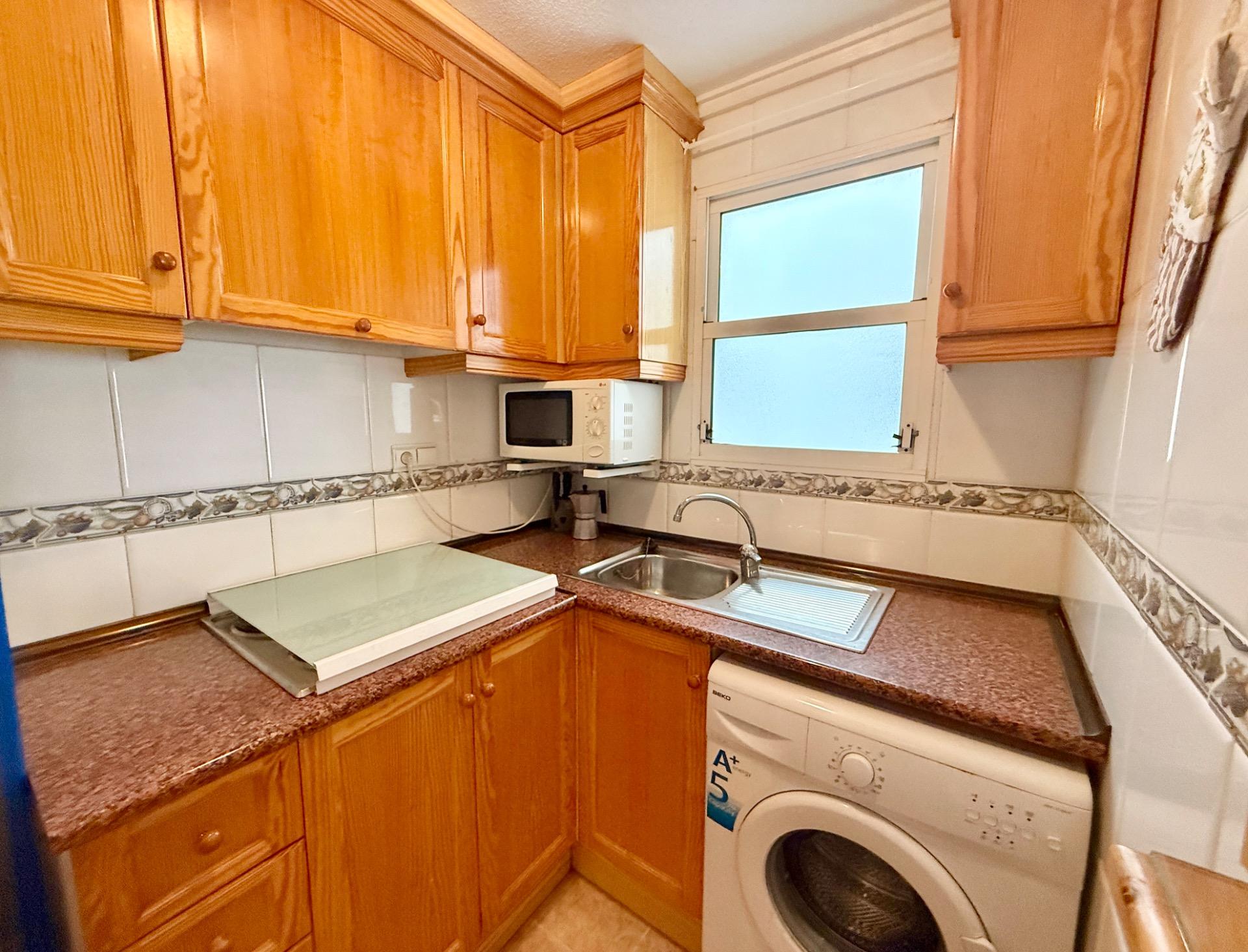 2 Bed, 1 Bath, ApartmentFor Sale, Torrevieja, Alicante