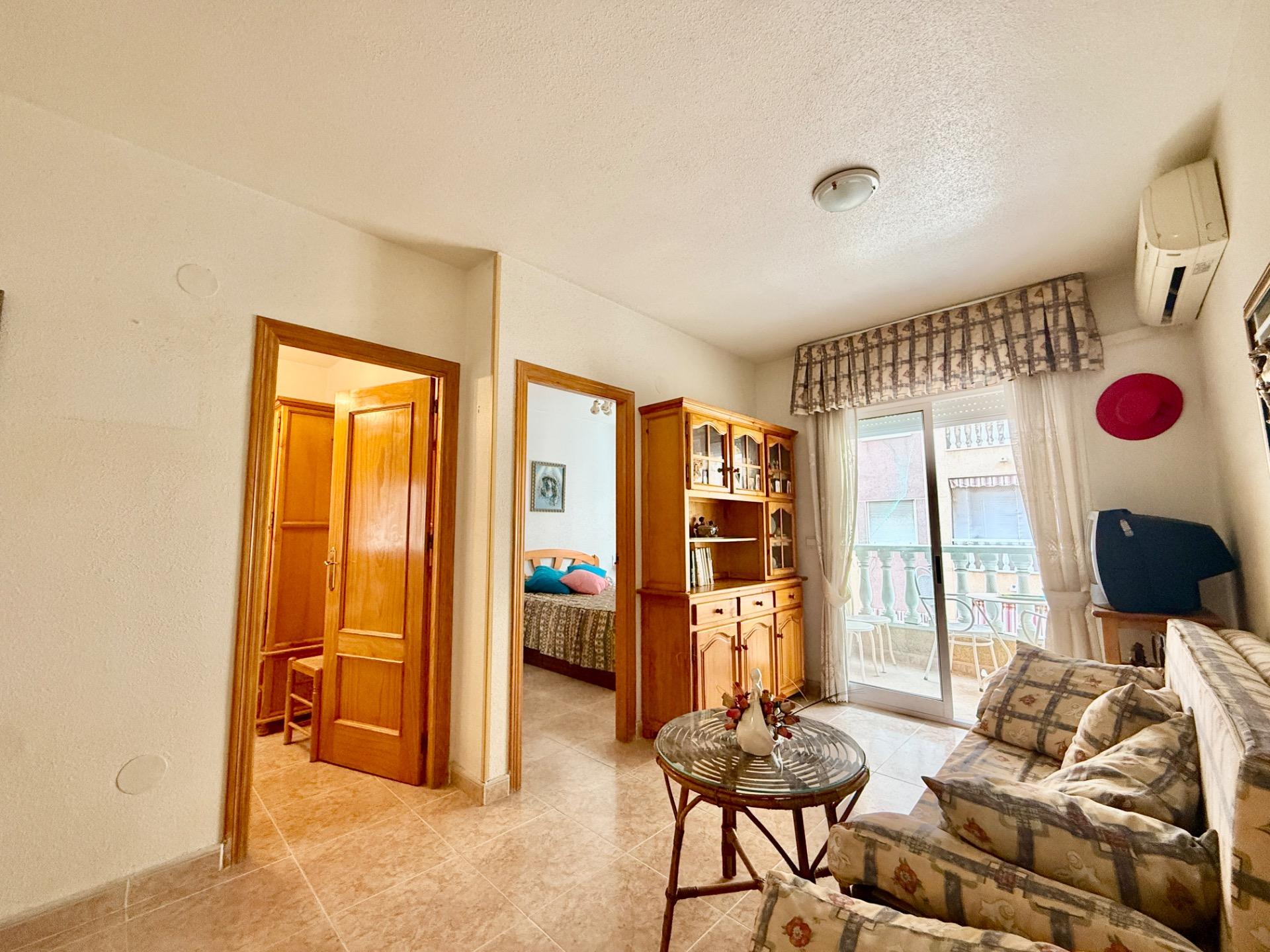 2 Bed, 1 Bath, ApartmentFor Sale, Torrevieja, Alicante