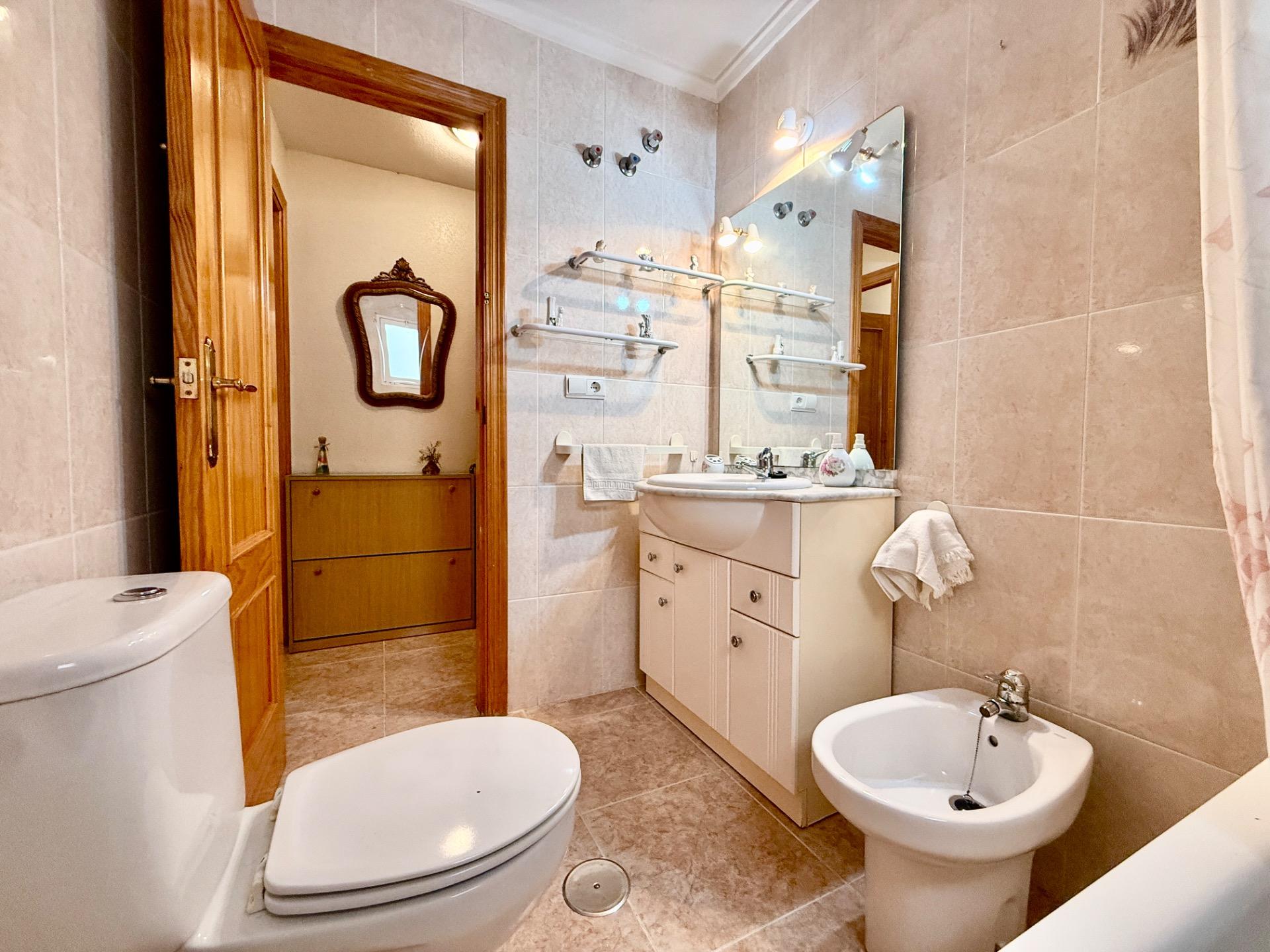 2 Bed, 1 Bath, ApartmentFor Sale, Torrevieja, Alicante