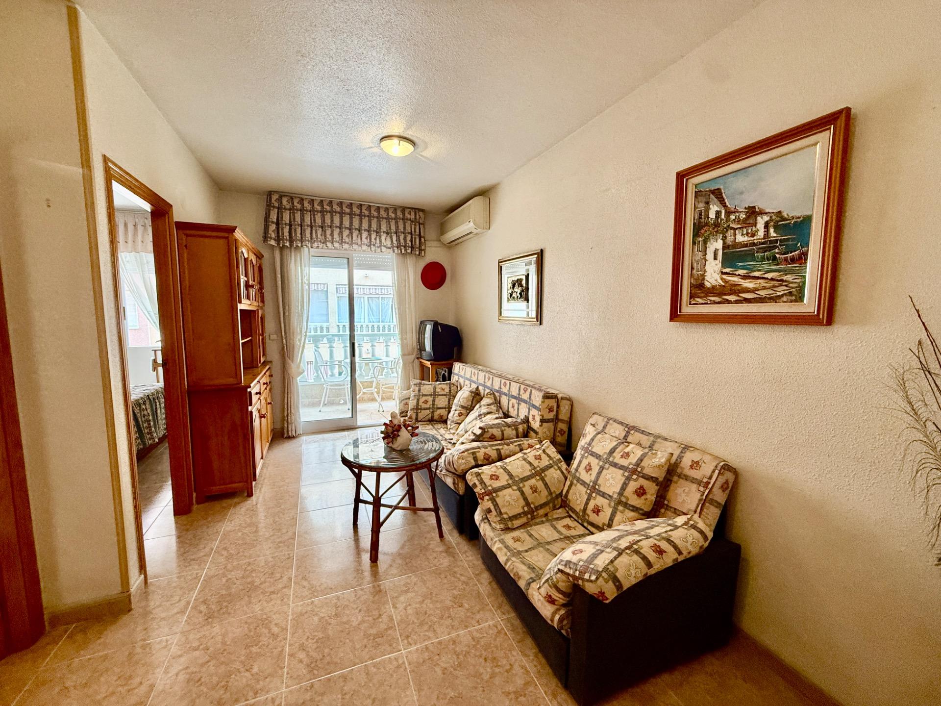 2 Bed, 1 Bath, ApartmentFor Sale, Torrevieja, Alicante
