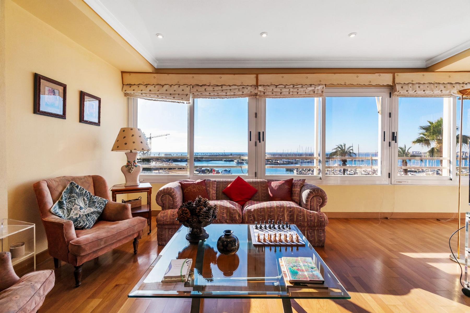 4 Bed, 2 Bath, ApartmentFor Sale, Torrevieja, Alicante