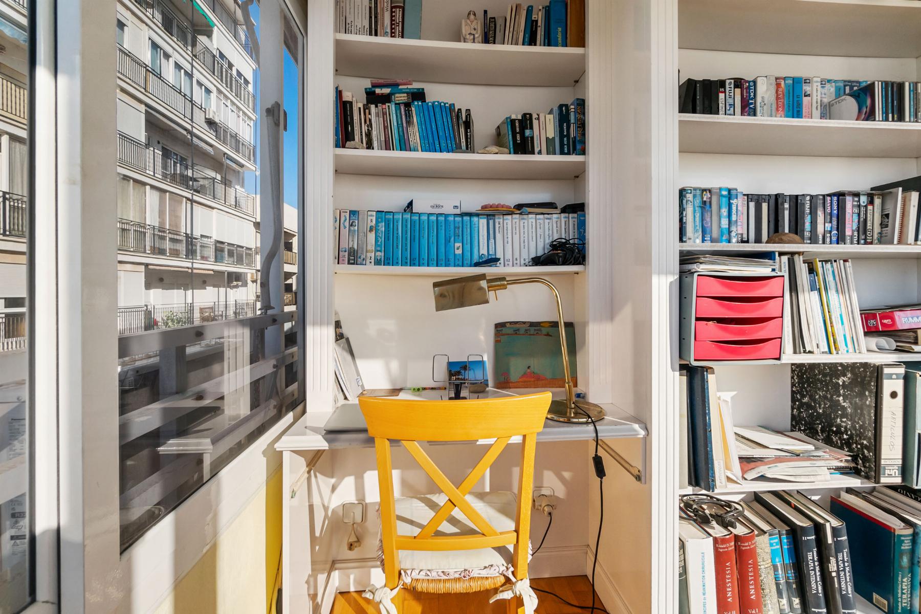 4 Bed, 2 Bath, ApartmentFor Sale, Torrevieja, Alicante