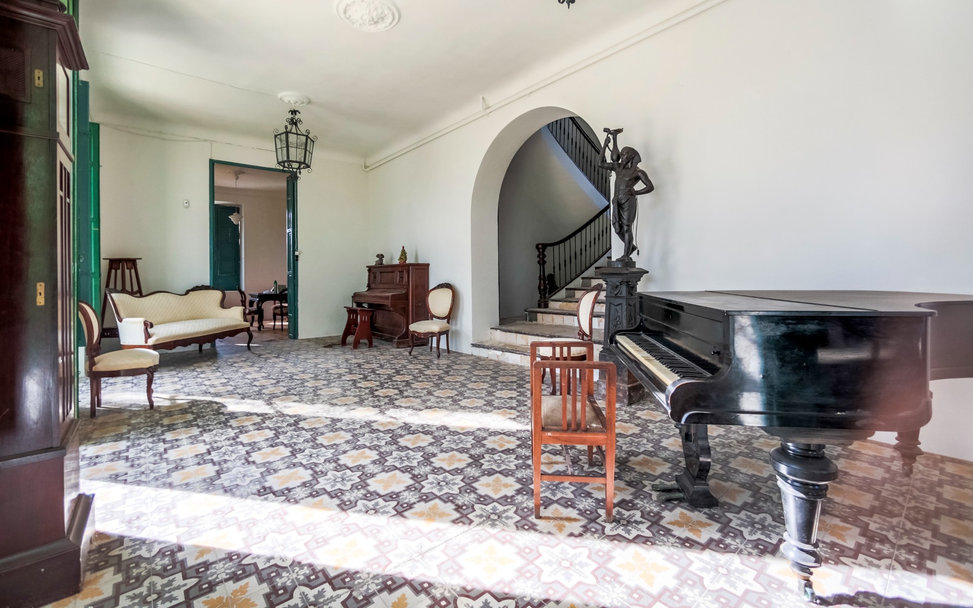 7 Bed, 3 Bath, HouseFor Sale, Alicante, Alicante