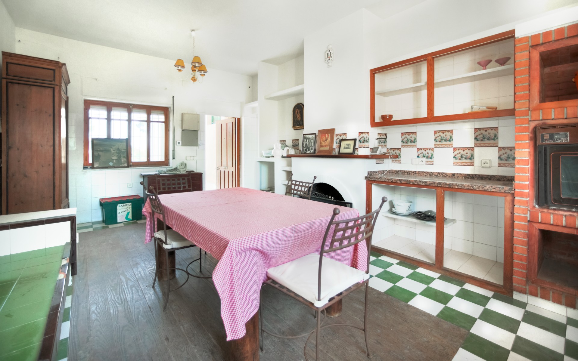 7 Bed, 3 Bath, HouseFor Sale, Alicante, Alicante