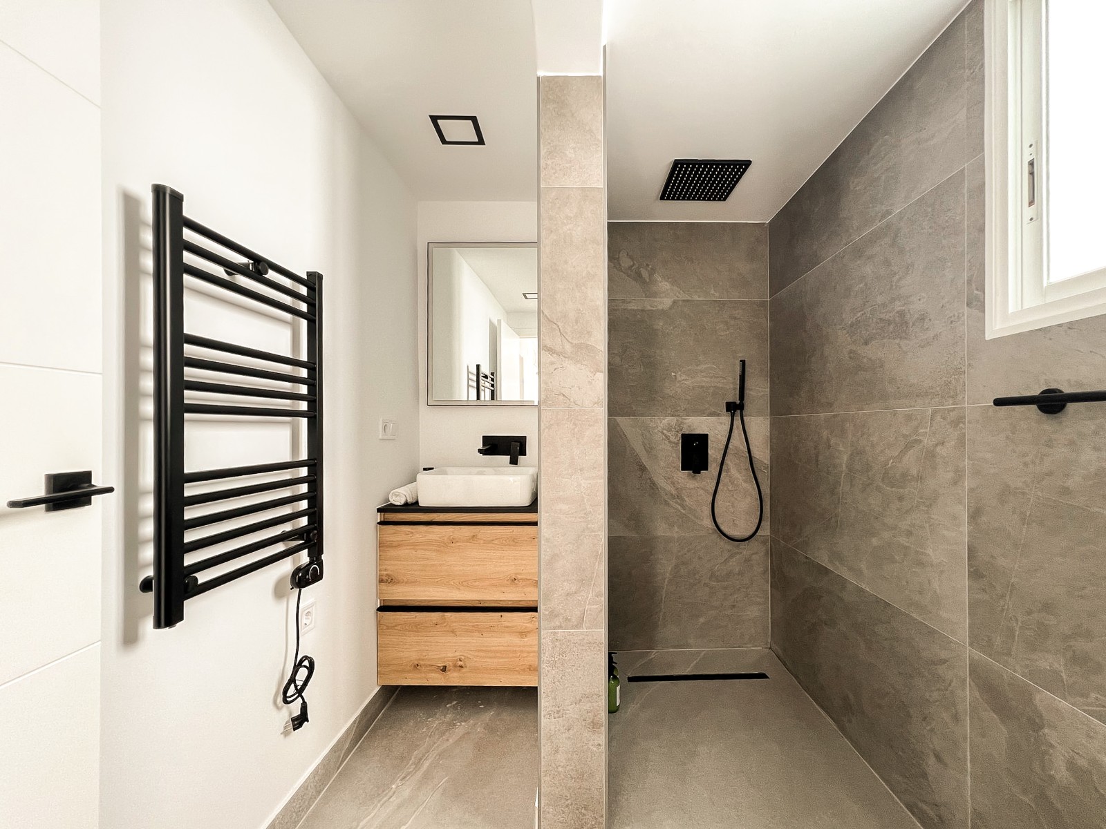 1 Bed, 1 Bath, ApartmentFor Sale, Alicante, Alicante