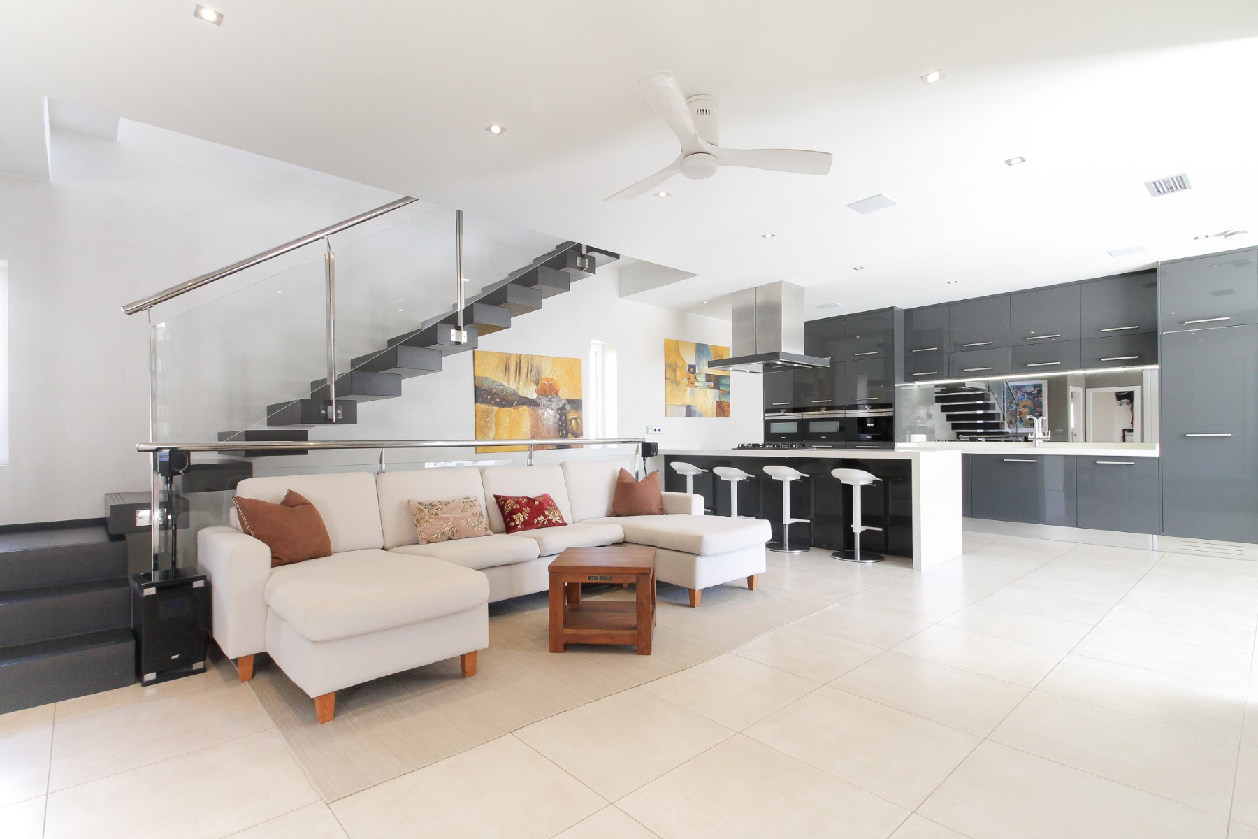 4 Bed, 2 Bath, HouseFor Sale, Torrevieja, Alicante