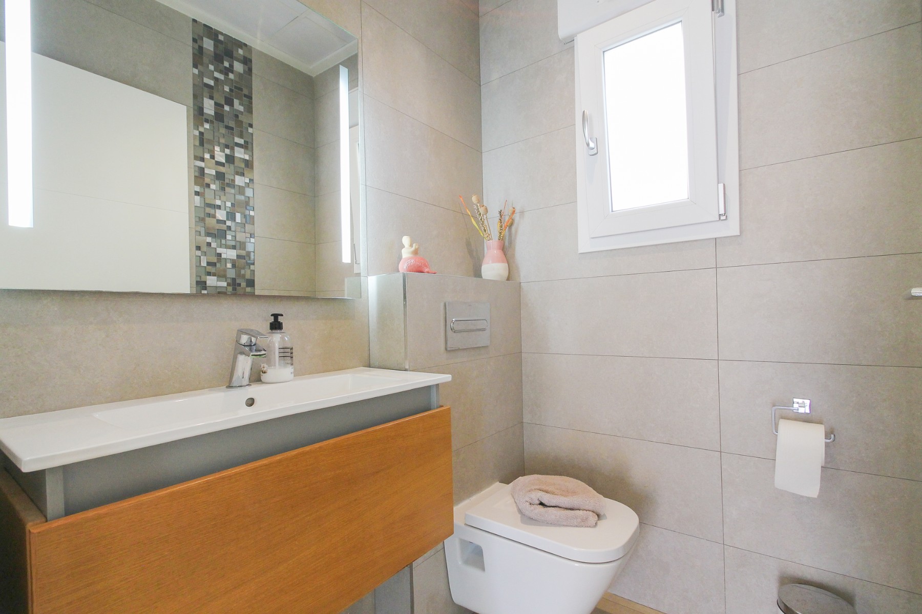 4 Bed, 2 Bath, HouseFor Sale, Torrevieja, Alicante