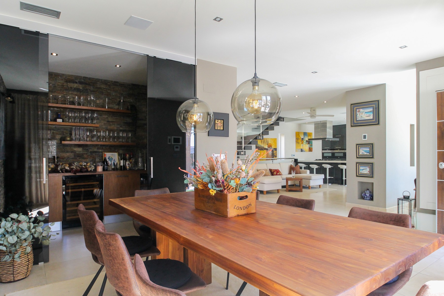 4 Bed, 2 Bath, HouseFor Sale, Torrevieja, Alicante