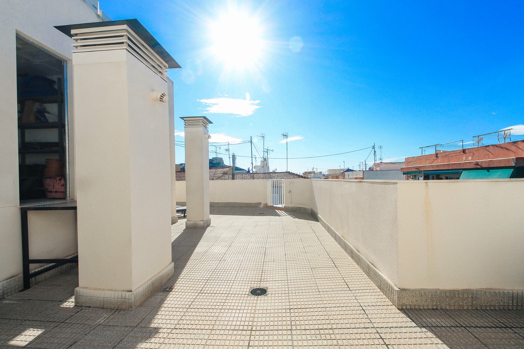 3 Bed, 2 Bath, ApartmentFor Sale, Alicante, Alicante
