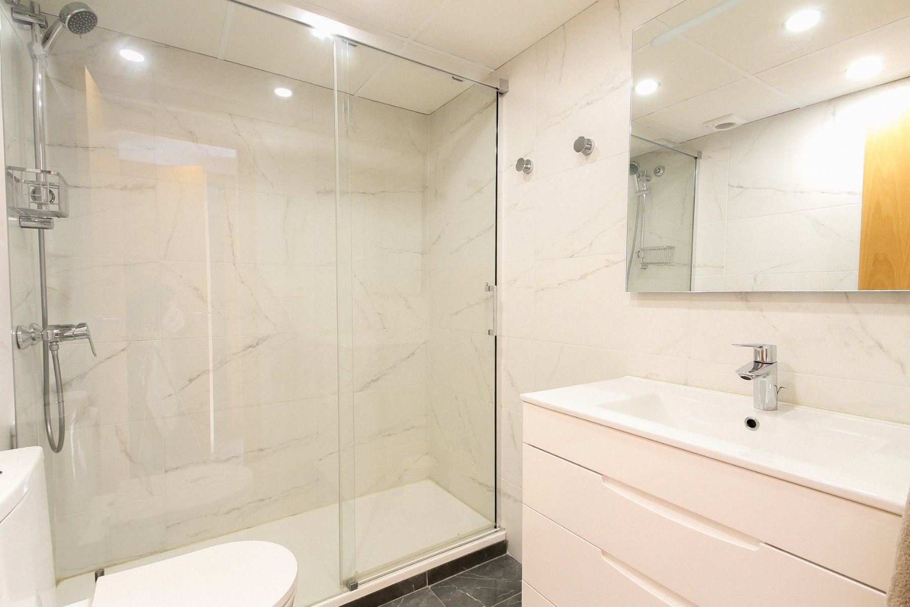 3 Bed, 2 Bath, ApartmentFor Sale, Alicante, Alicante