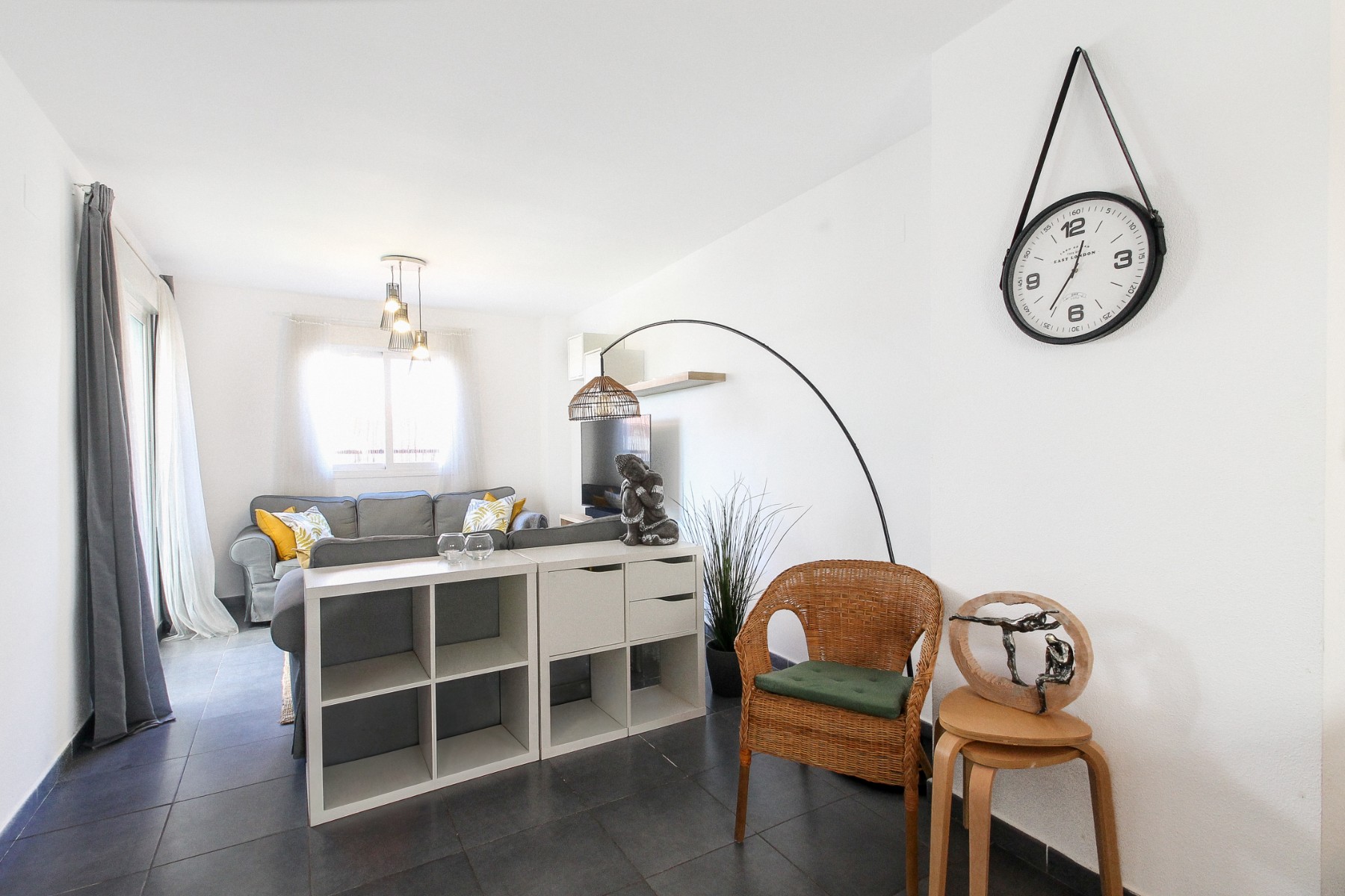 3 Bed, 2 Bath, ApartmentFor Sale, Alicante, Alicante