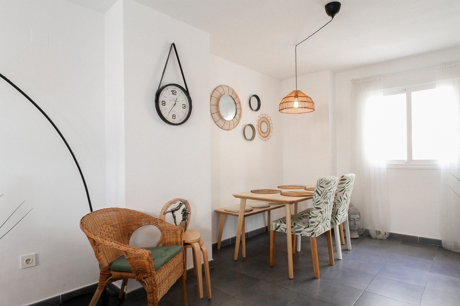 3 Bed, 2 Bath, ApartmentFor Sale, Alicante, Alicante