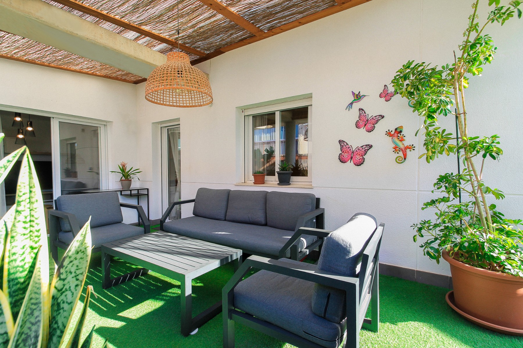 3 Bed, 2 Bath, ApartmentFor Sale, Alicante, Alicante