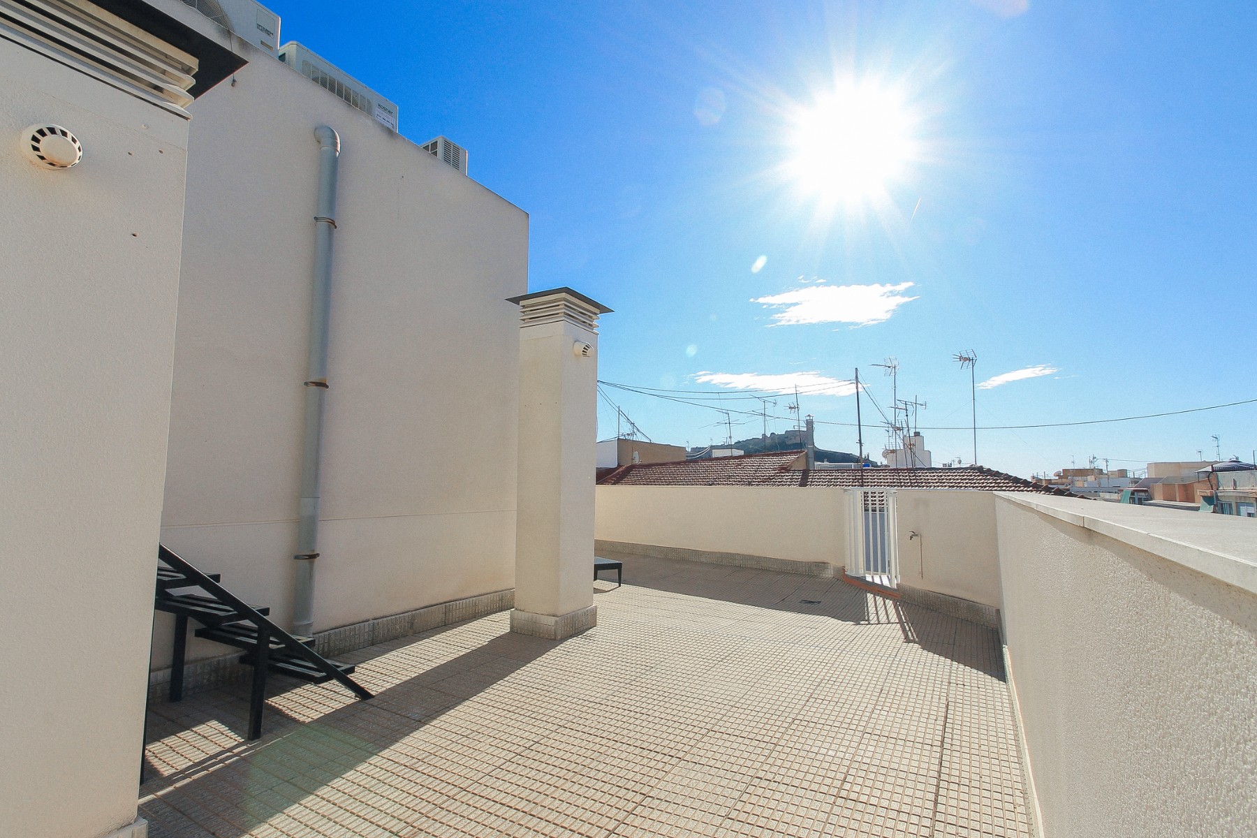 3 Bed, 2 Bath, ApartmentFor Sale, Alicante, Alicante