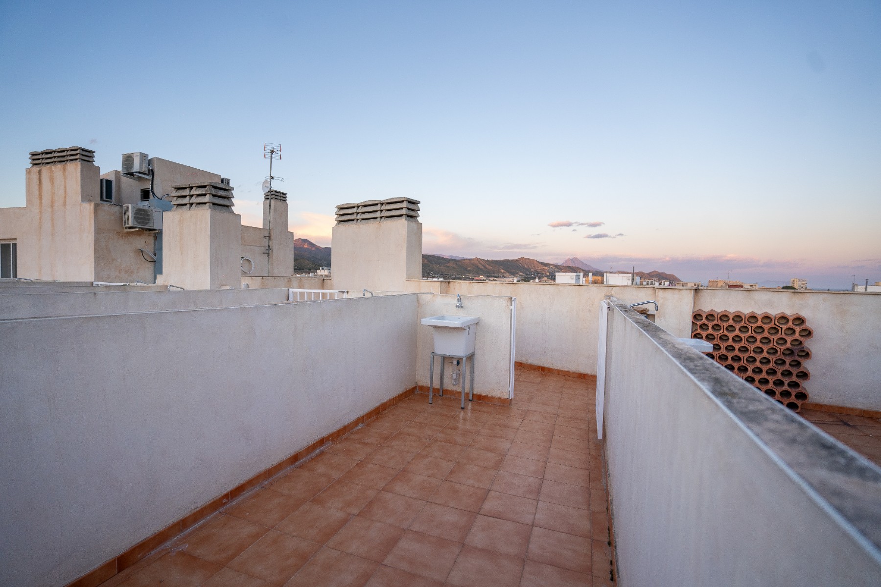 2 Bed, 1 Bath, ApartmentFor Sale, El Campello, Alicante