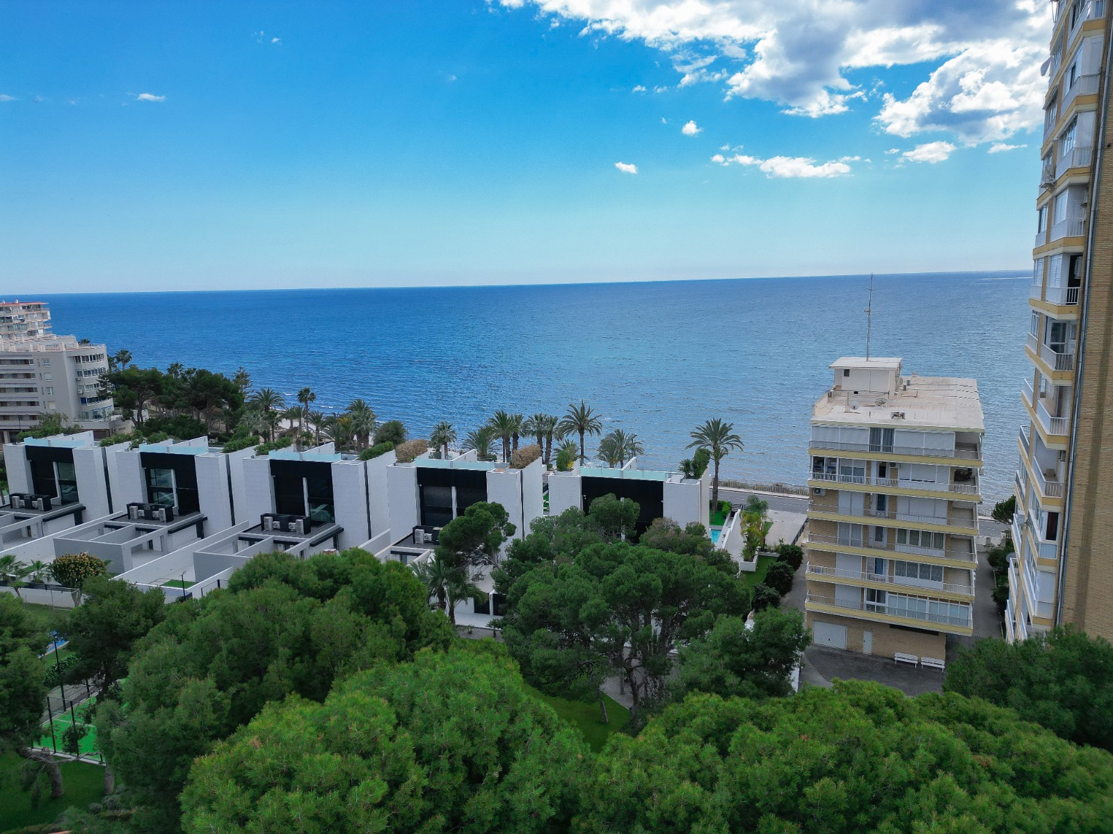 4 Bed, 3 Bath, HouseFor Sale, El Campello, Alicante