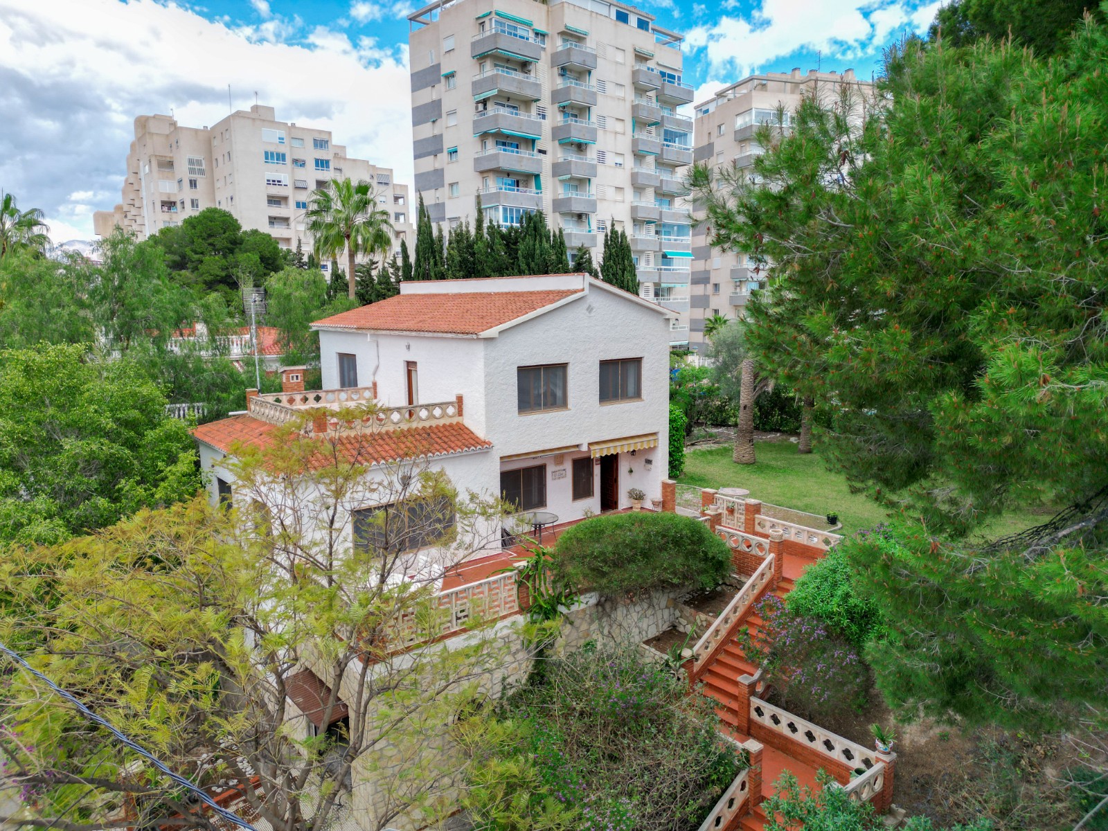 4 Bed, 3 Bath, HouseFor Sale, El Campello, Alicante