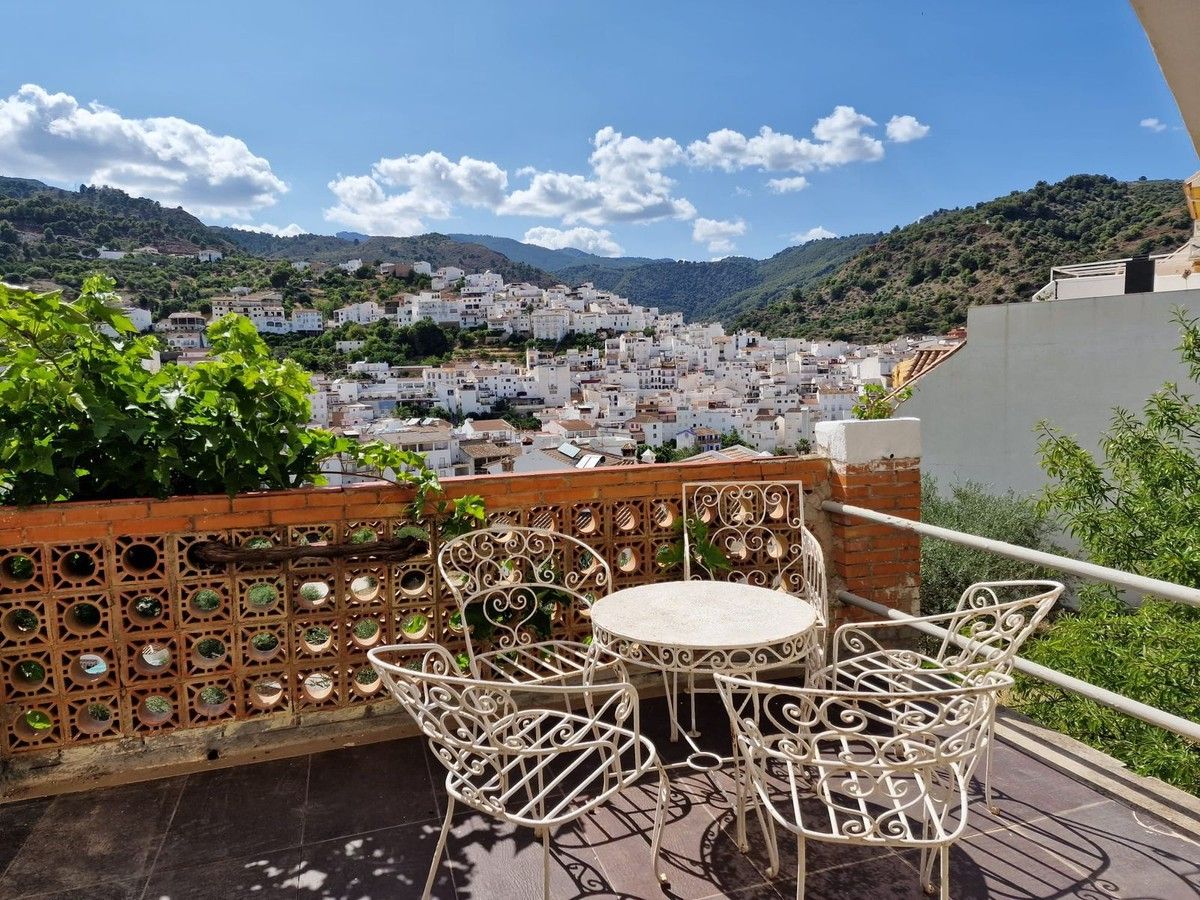 8 Bed, 3 Bath, HouseFor Sale, Tolox, Malaga