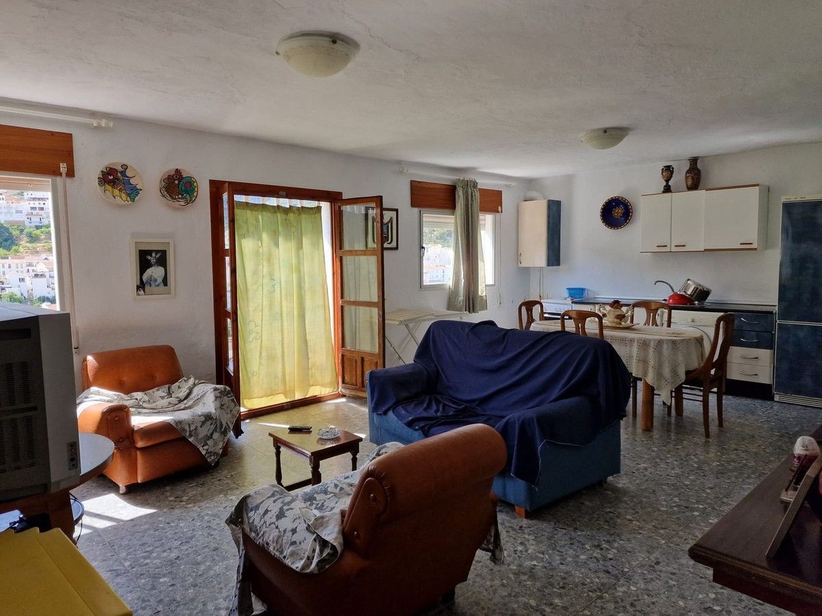 8 Bed, 3 Bath, HouseFor Sale, Tolox, Malaga