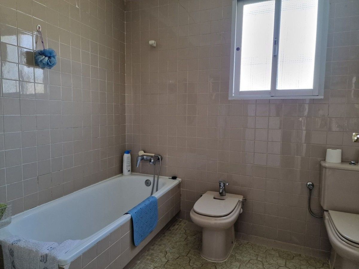 8 Bed, 3 Bath, HouseFor Sale, Tolox, Malaga