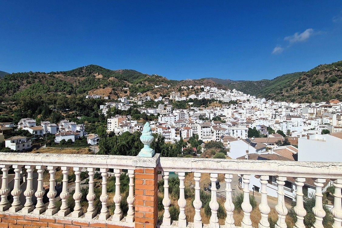 8 Bed, 3 Bath, HouseFor Sale, Tolox, Malaga
