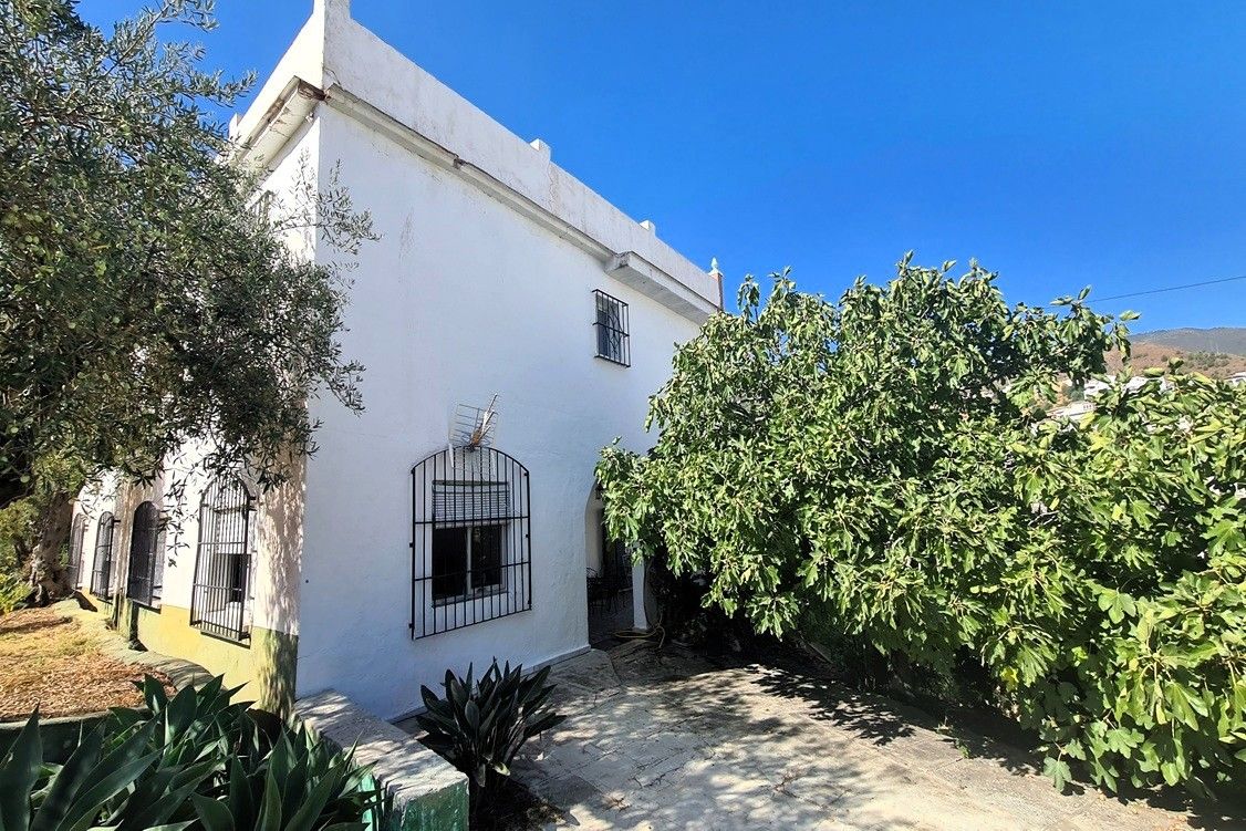 8 Bed, 3 Bath, HouseFor Sale, Tolox, Malaga