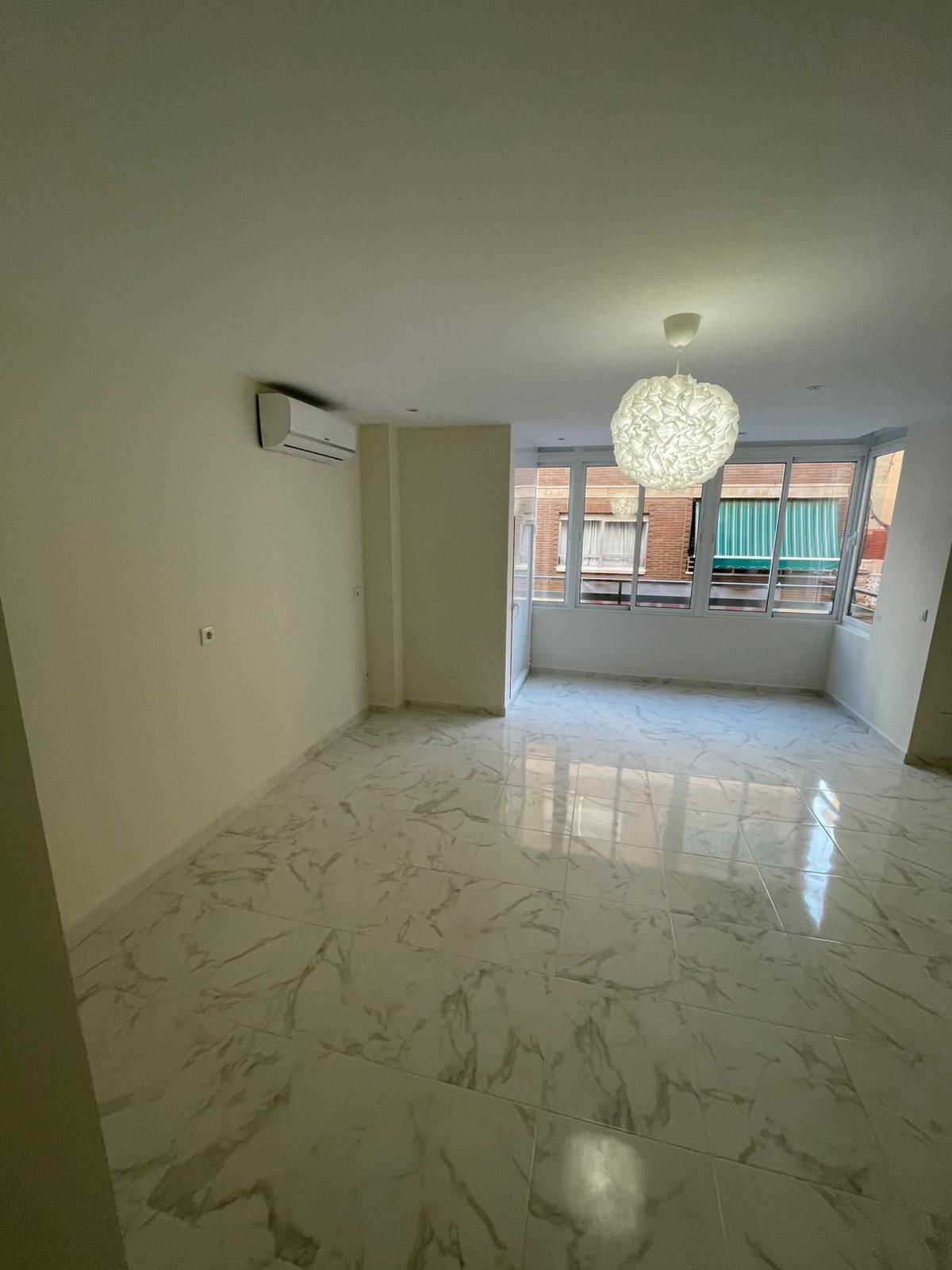 3 Bed, 2 Bath, ApartmentFor Sale, Torrevieja, Alicante